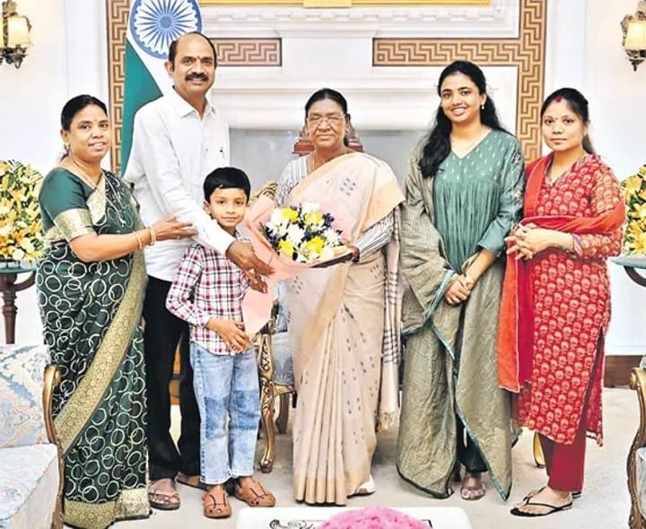 చంద్రబాబుపై రాష్ట్రపతి ప్రశంస - Udayam