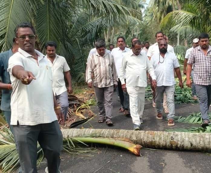తుఫాన్ ప్రభావిత ప్రాంతాల్లో పితాని పర్యటన - Udayam
