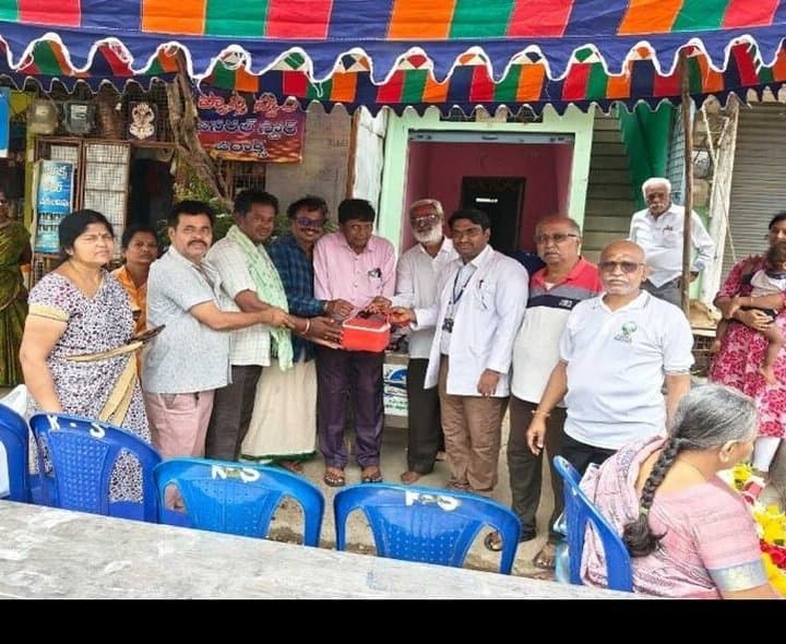ఇద్దరి జీవితాల్లో వెలుగులు నింపిన నేత్రదానం