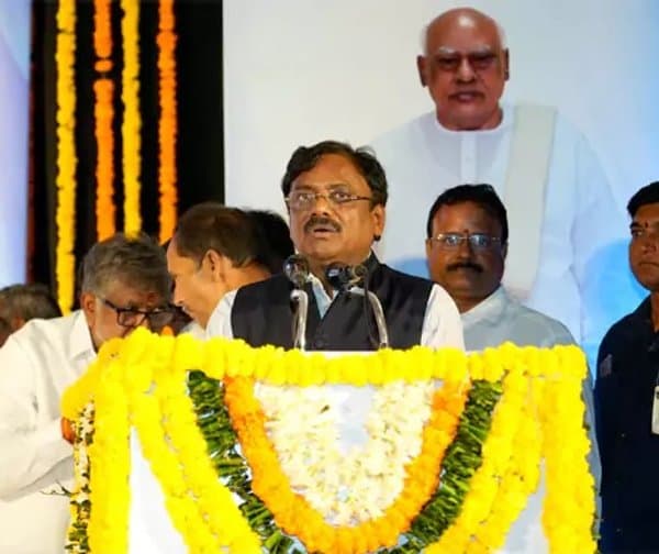 రోశయ్య జయంతి సభలో నివాళులు - Udayam Digital