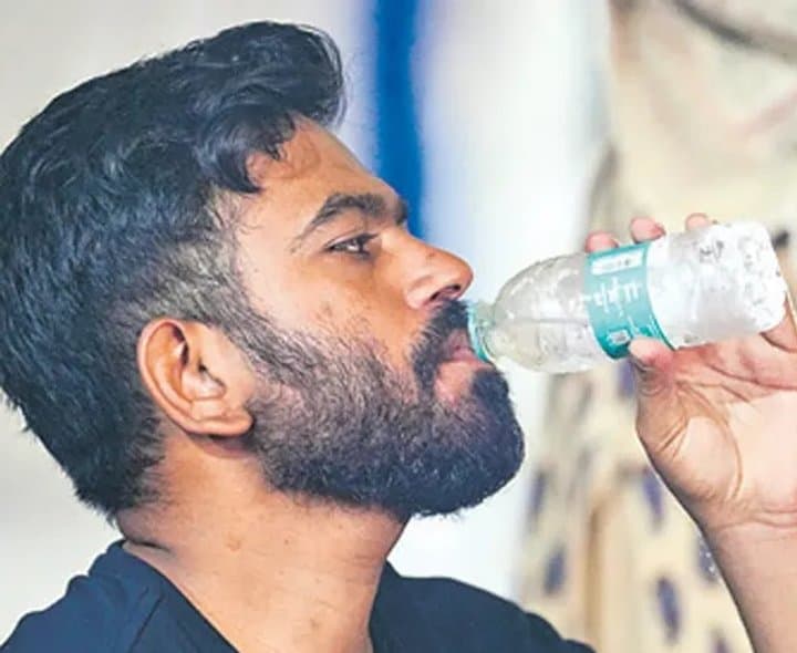 దీప్కేకు స్వల్ప అస్వస్థత - Udayam Digital
