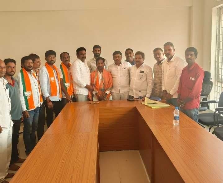 ఘనపురం బీజేపీ మండల కన్వీనర్గా మహేశ్ - Udayam