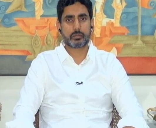 మెగా డీఎస్సీపై వైసీపీ, టీడీపీ పోరు - Udayam