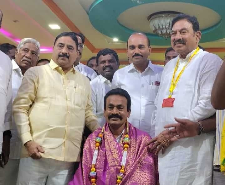 ఎంపీటీసీ నరేంద్రబాబుకు ఘన సన్మానం - Udayam