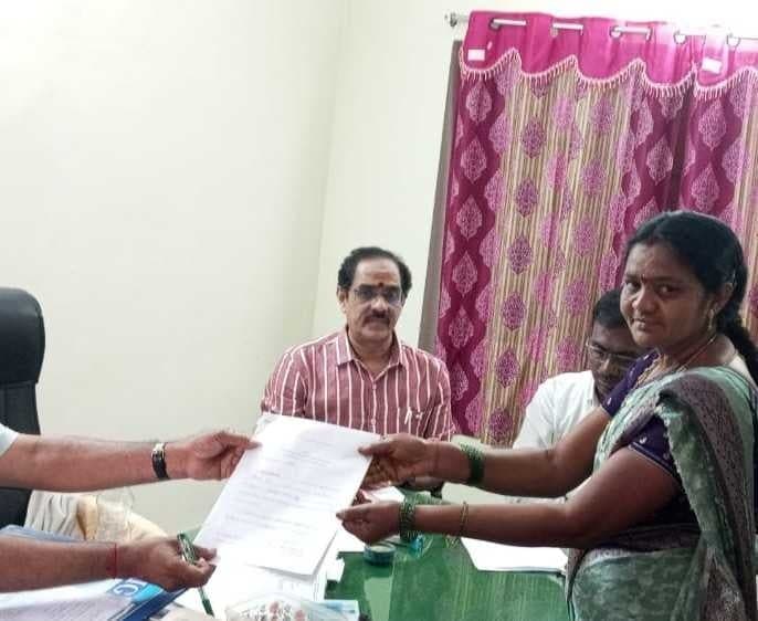 ర్యాలి ఎంపీటీసీ బరిలో టీడీపీ అభ్యర్థి రామలక్ష్మి - Udayam