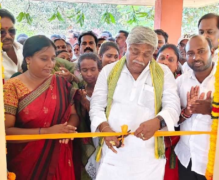 గోకవరంలో పలు అభివృద్ధి పనులు ప్రారంభం - Udayam
