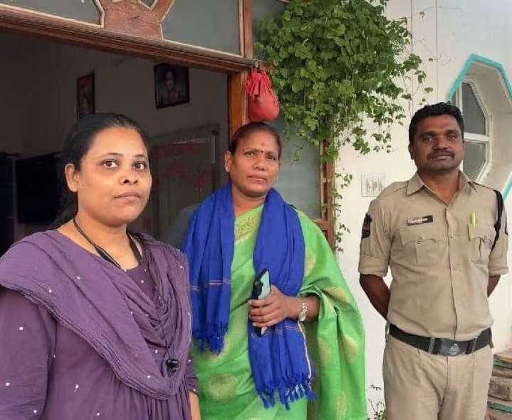 సీఎం పర్యటన నేపథ్యంలో నేతల అరెస్ట్ - Udayam