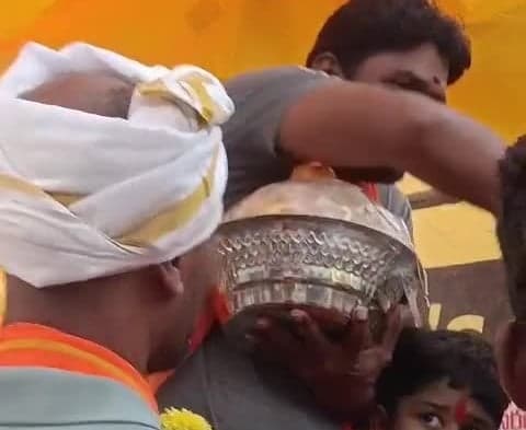 బసవన్న కట్ట గణేశుని లడ్డూ రూ.75 వేలు - Udayam