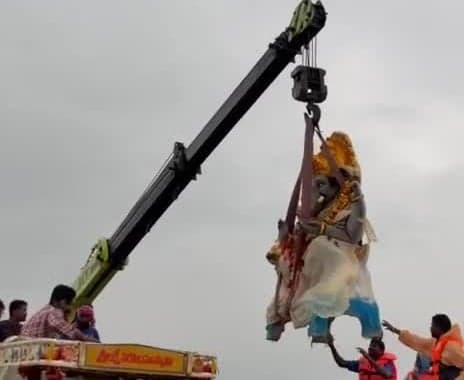 కాళేశ్వరంలో గణేశ్ నిమజ్జనాలు - Udayam