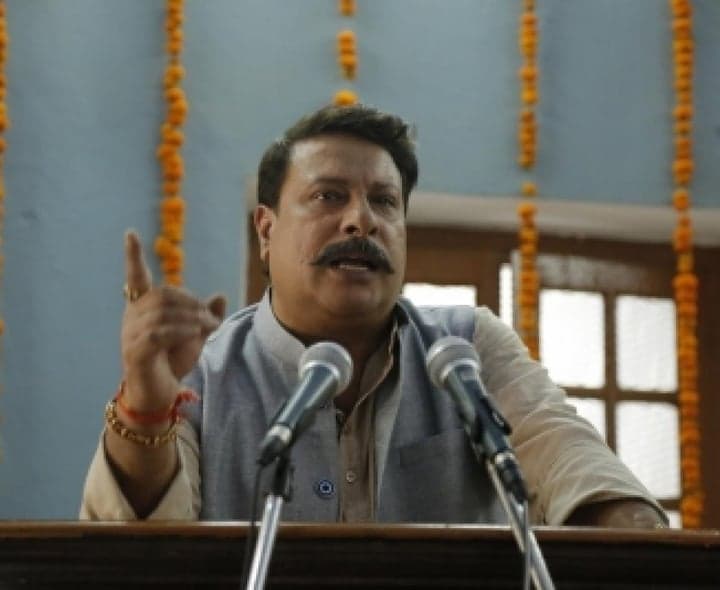 'ధురంధర్’ పై తిగ్మాన్షు విమర్శలు - Udayam