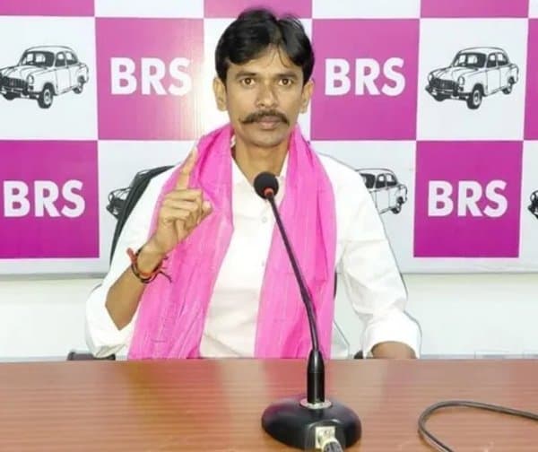 బకాయి స్కాలర్షిప్లను వెంటనే విడుదల చేయాలి - Udayam Digital