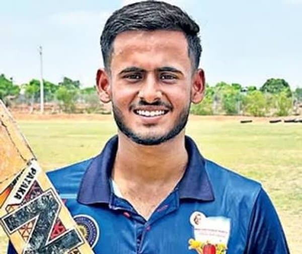 టీజీ-20 టోర్నీలో మెరువనున్న పాలమూరు క్రికెటర్లు - Udayam Digital