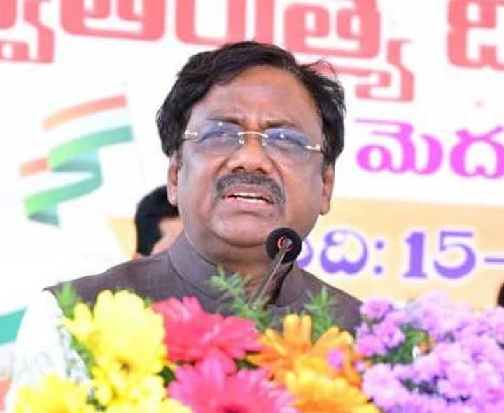 నేడు మెదక్ జిల్లాలో మంత్రి వివేక్ పర్యటన - Udayam