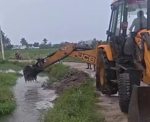 రెడ్డికపేటలో వరద నీటి తొలగింపు - Udayam