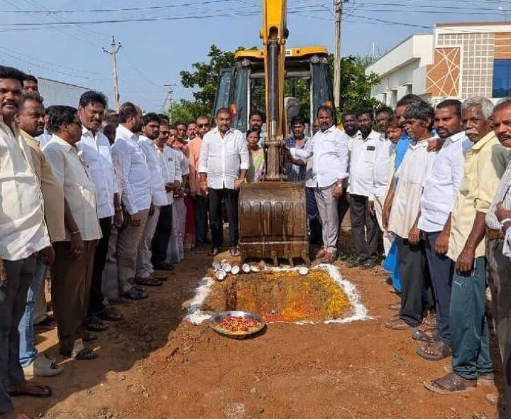 హౌసింగ్ బోర్డులో రూ.41 లక్షల పనులకు శంకుస్థాపన