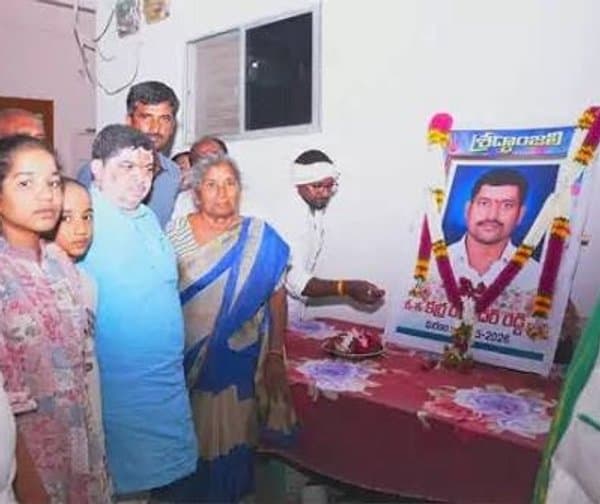 మంత్రి పొన్నం ప్రభాకర్ పరామర్శ - Udayam Digital