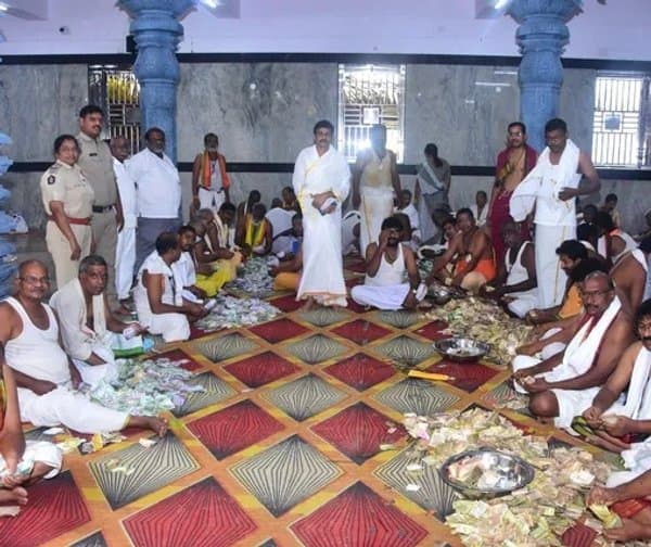 నూకాంబిక అమ్మవారి ఆలయ ఆదాయం