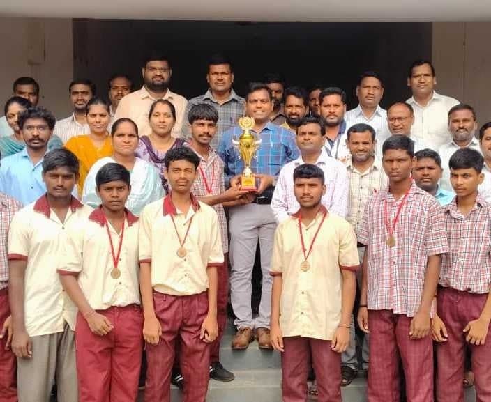 కబడ్డీలో మంథని గురుకుల విద్యార్థుల విజయం - Udayam