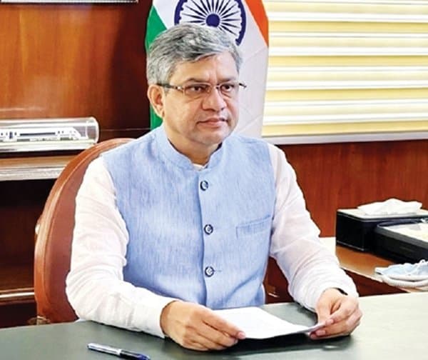 కాజీపేటలో 200 ఇంటర్సిటీ రైళ్ల తయారీ - Udayam Digital