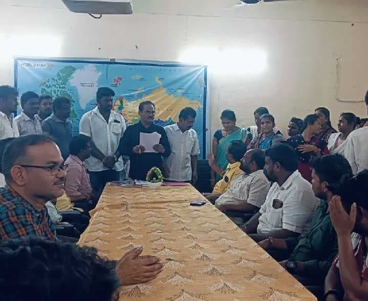 హిరమండలం పాఠశాల SMC ఛైర్మన్గా మిన్నారావు - Udayam