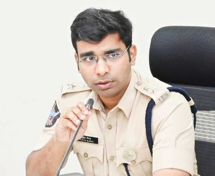 మోదీ పర్యటనతో వాహనాలపై ఆంక్షలు