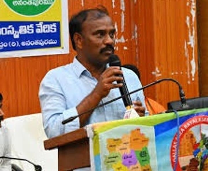 గద్దర్కు నివాళులు అర్పించిన సాకే హరి