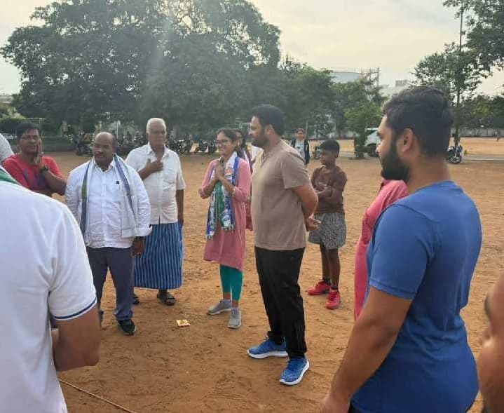 చీరాలలో వైసీపీ అభ్యర్థులకు మద్దతు - Udayam
