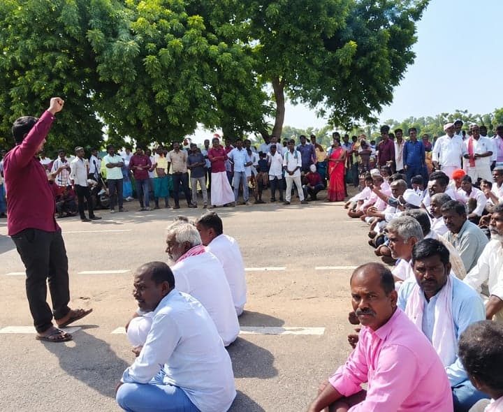 మక్తల్లో 24 గంటల కరెంటు కోసం ధర్నా