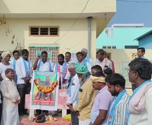 సాయన్న స్ఫూర్తితో హక్కుల కోసం పోరాడాలి - Udayam