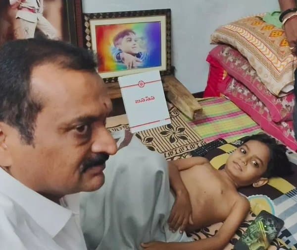 నిరంజన్కు అండగా నిలిచిన బండ్ల గణేష్ - Udayam Digital