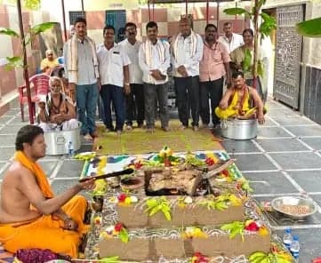 గుంటిగంగలో ఘనంగా వరుణ యాగం - Udayam