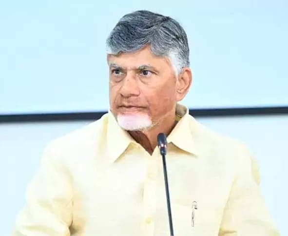 రెబల్స్గా బరిలో ఉంటే చర్యలు: చంద్రబాబు - Udayam