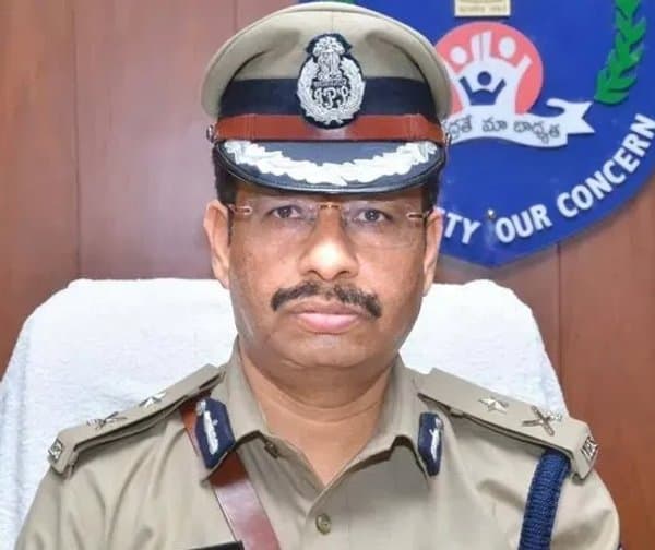 పాత వాహనాల కొనుగోలుపై హైదరాబాద్ పోలీస్ అడ్వైజరీ