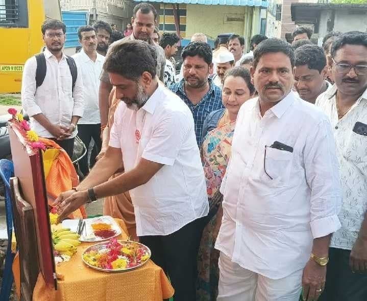 గ్రామాల అభివృద్ధిపై ఎమ్మెల్యే దృష్టి - Udayam