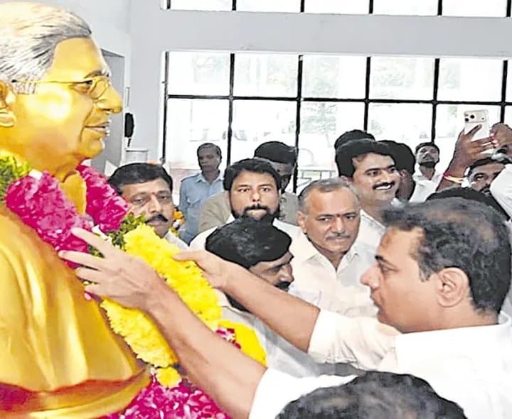 ఢిల్లీ పర్యటనలతో తెలంగాణకు ఏం వచ్చింది?: కేటీఆర్ - Udayam Digital