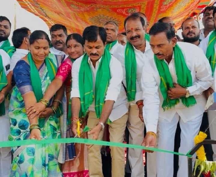 ధాన్యం కొనుగోలు కేంద్రాలు ప్రారంభం - Udayam