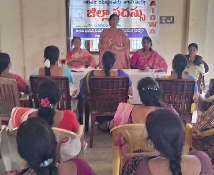యుద్ధాలు సమస్యలకు పరిష్కారం కాదు