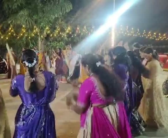 కండ్లకోయలో నవరాత్రి వేడుకల్లో ఆకట్టుకున్న దాండియా - Udayam