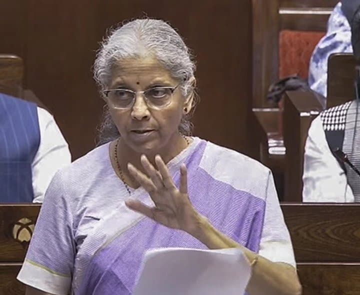 వామపక్షాలపై నిర్మల విమర్శలు - Udayam