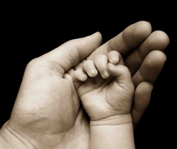 చితిలో బయటపడిన కత్తెర