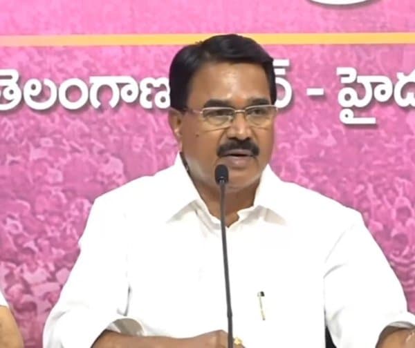 కాంగ్రెస్ పాలనపై బీఆర్ఎస్ నేతల నిరసన