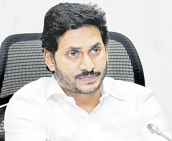 డీఎస్సీ పోరాటం ఆపేది లేదు - Udayam