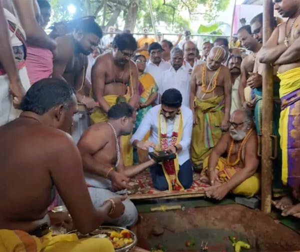 మంగళగిరి ఆలయ పునరుద్ధరణ పనులకు లోకేశ్ భూమిపూజ - Udayam Digital