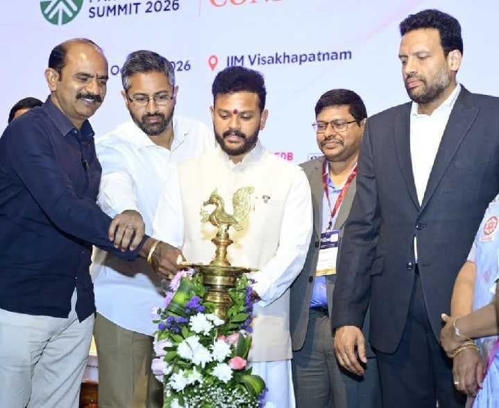 ఉత్తరాంధ్ర అంతటా అభివృద్ధి: ఎంపీ - Udayam