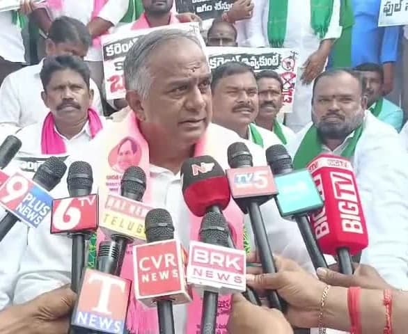 రైతుల పంటలు ఎండిపోతున్నాయి: చల్మెడ - Udayam