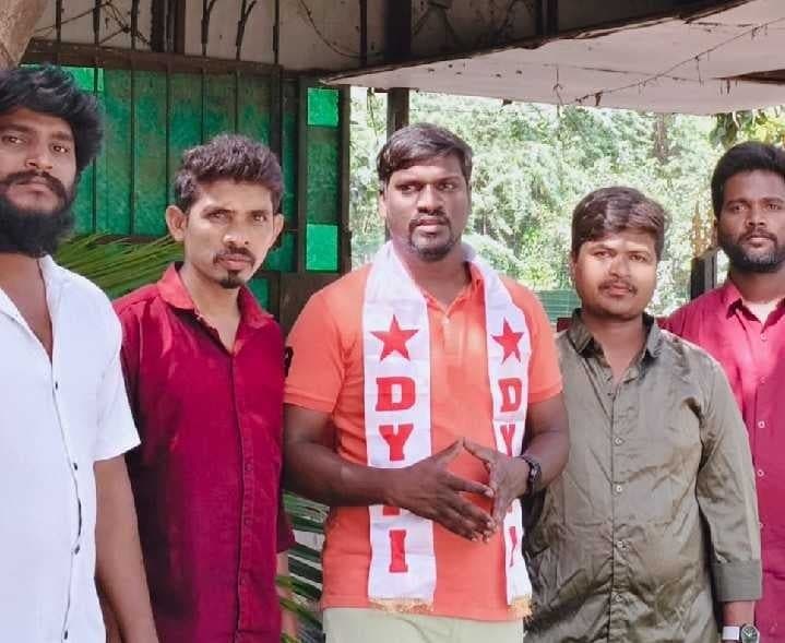 నిందితుడిని కఠినంగా శిక్షించాలి: డీవైఎఫ్ఐ - Udayam