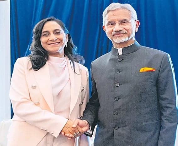 భారత్, కెనడా మైత్రి బలోపేతం - Udayam