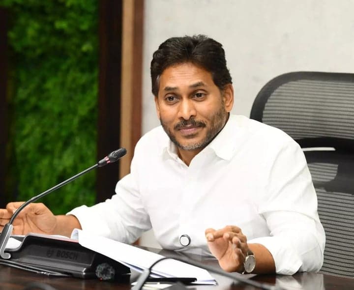 నామినేషన్లలో అక్రమాలు జరిగితే వీటిని ఎన్నికలంటారా: జగన్ - Udayam