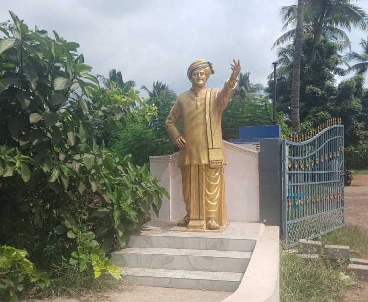 నారాయణపురంలో ఎన్నికల కోడ్ ఉల్లంఘన - Udayam