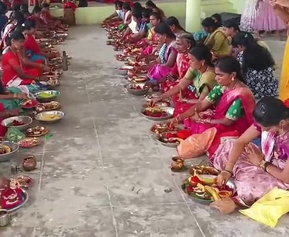 లలిత త్రిపుర సుందరి అవతారంలో అమ్మవారు - Udayam